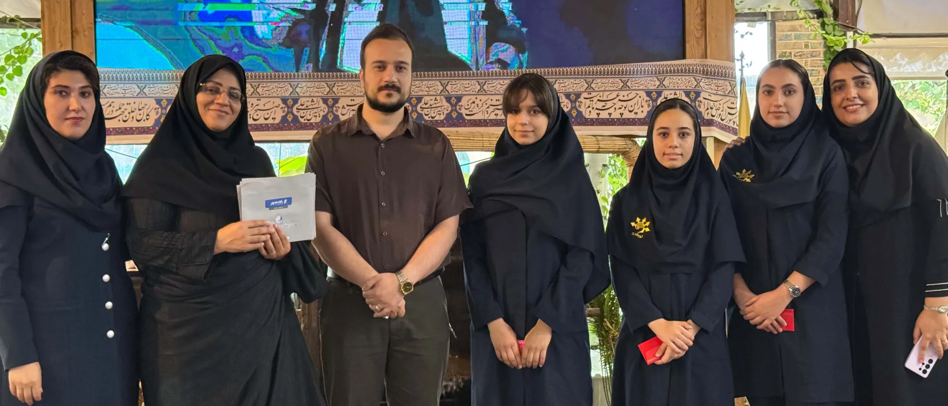 جشن پایان تابستان نورهدی؛ از اردوی مزرعه آترینا تا تجلیل از دانشآموزان برتر پایه هشتم و نهم