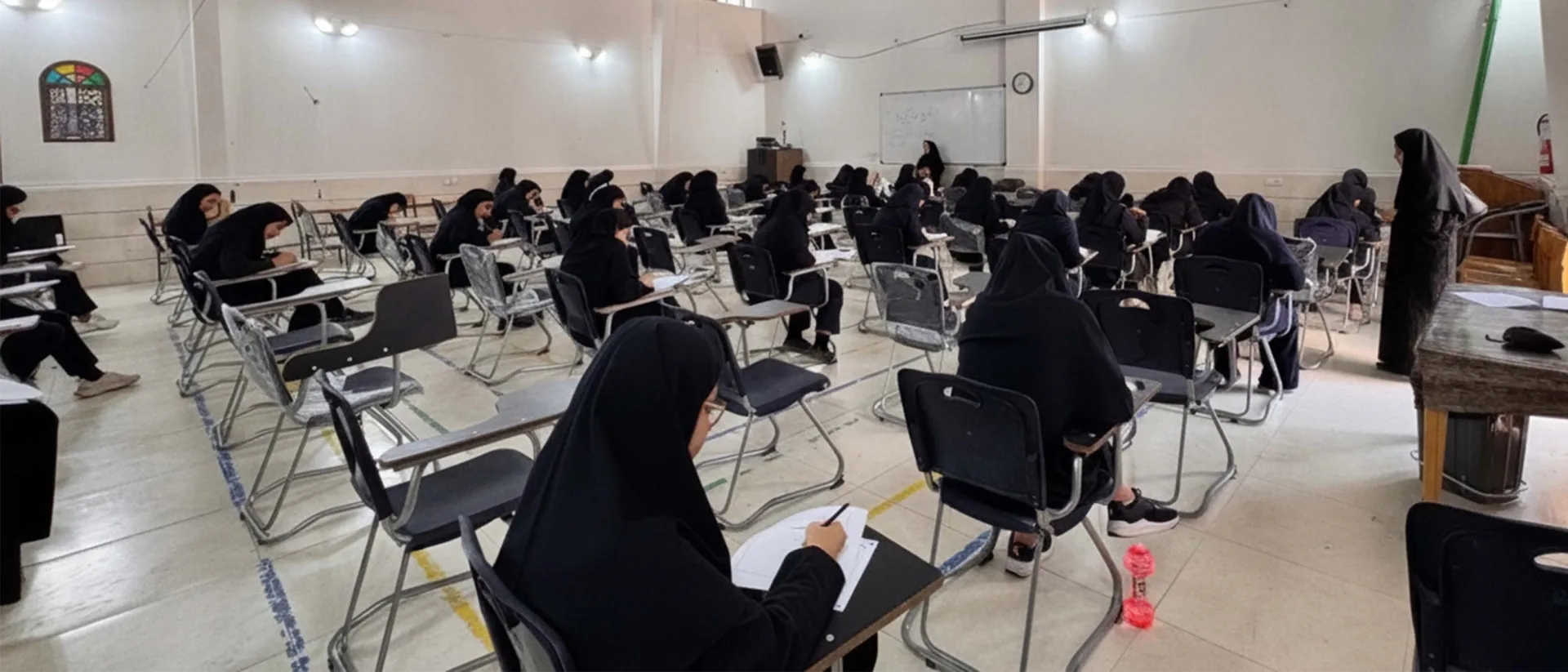 برگزاری آزمون جامع تابستانه ویژه دانشآموزان پایه یازدهم (رشتههای تجربی و ریاضی) در دبیرستان نورهدی